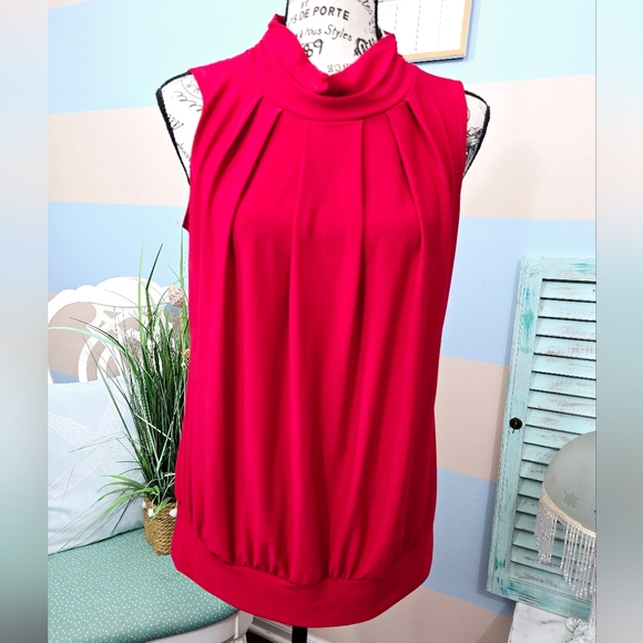 Perception Sleeveless Red Blouse - Picture 5 of 9